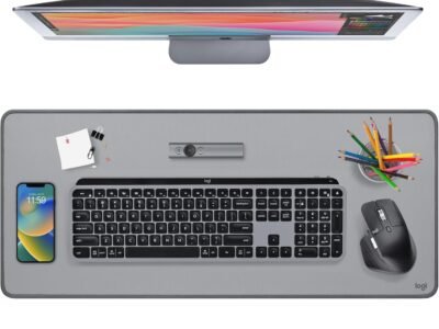 Mouse Pad Desk Mat Logitech Studio Series com Base Antiderrapante, Design Resistente a Respingos, Grande e Multifuncional - Cinza